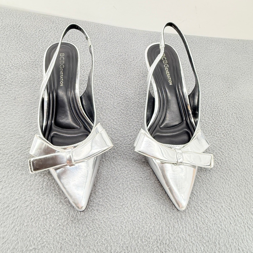 BCBGeneration Womens Sz 7 Silver Metallic Bow Slingback Kitten Heels Pointed Toe